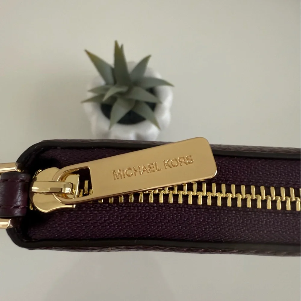 Micheal Kors Jet Set Zip Around Continental Wallet / Wristlet Bordeaux NWT! - Picture 4 of 7